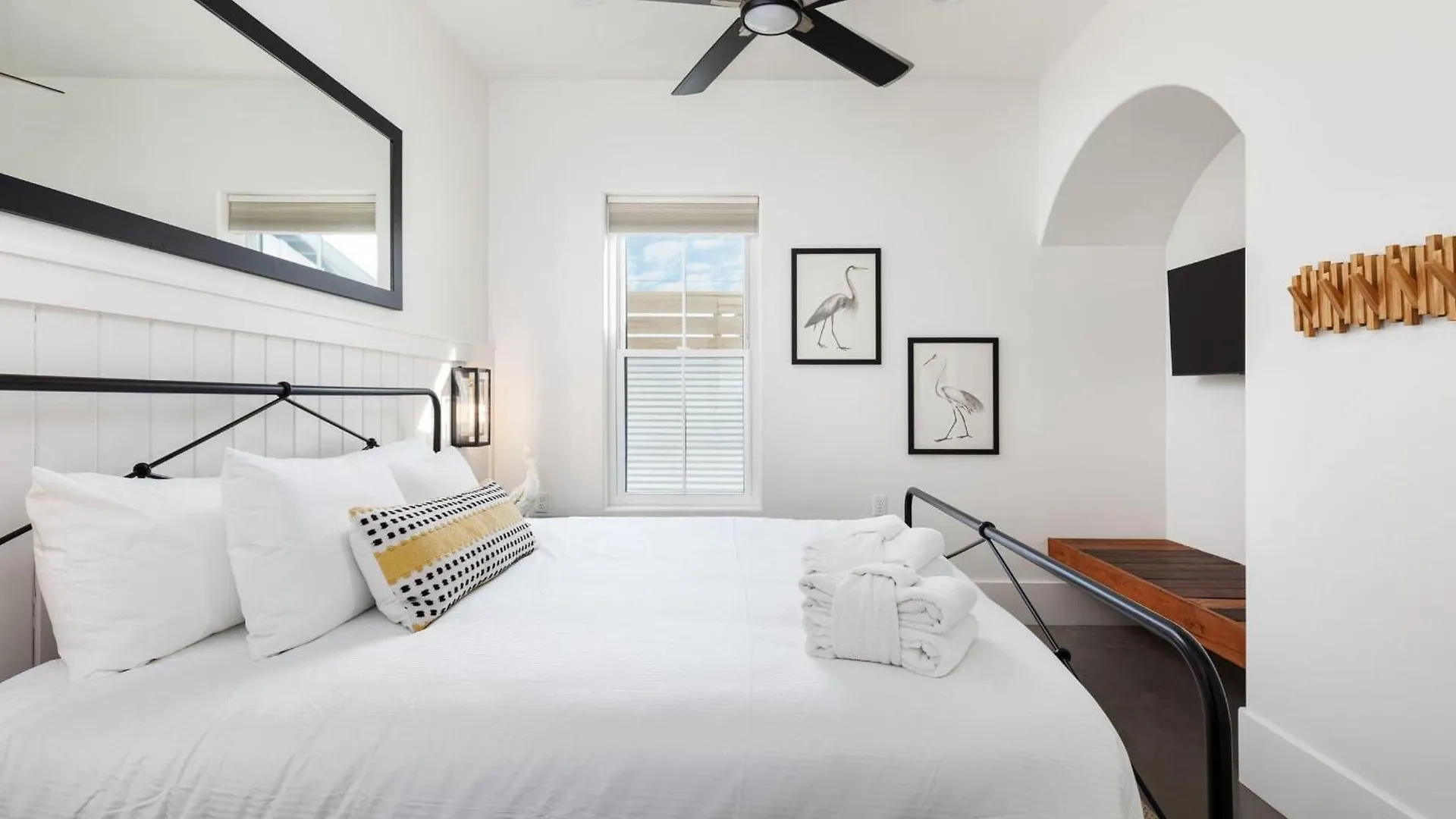 Lux Newly Built Seaglass And Sunsets Heatable Pool Close To Beach Family Friendly Panama City Beach Holiday home