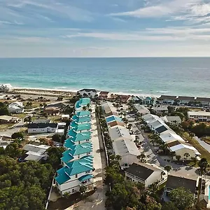  Holiday home Sunny Pcb With Balcony Steps To The Beach!