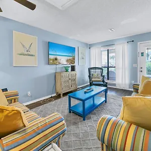  Holiday home Laguna Breeze